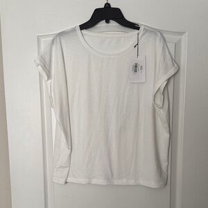 ZYIA Classic White Short Sleeve Tee